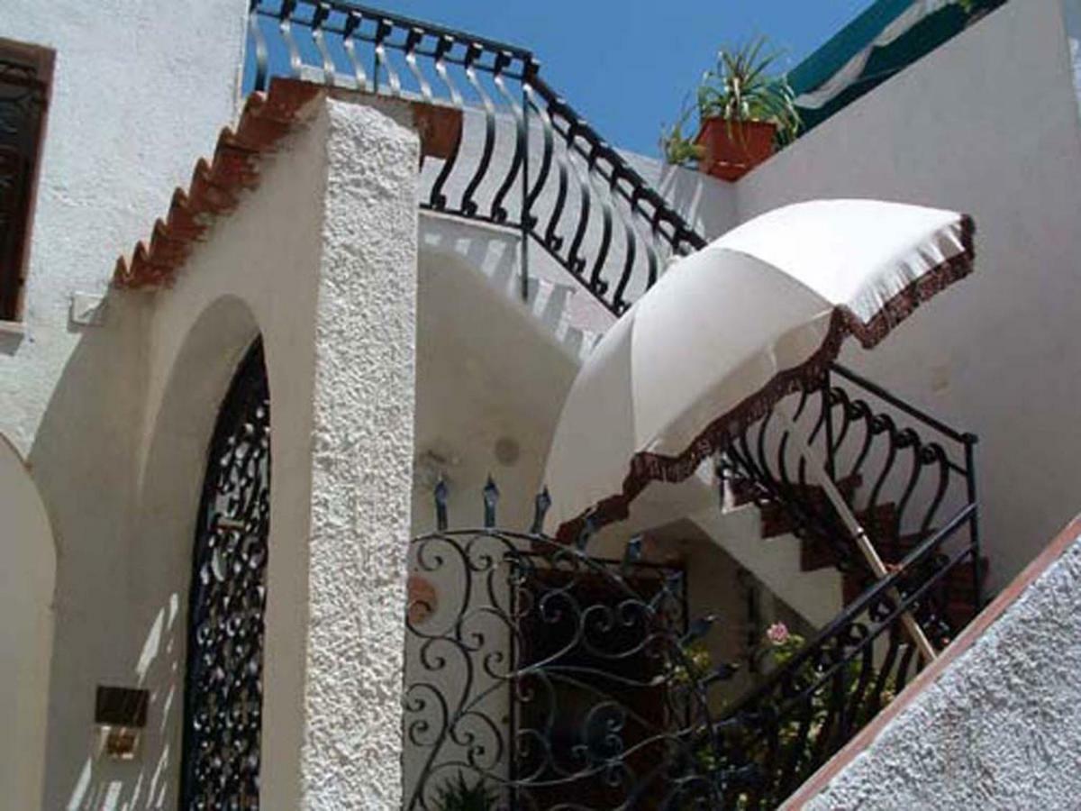 La Corte Di Zaccaria مازارا ديل فالو المظهر الخارجي الصورة