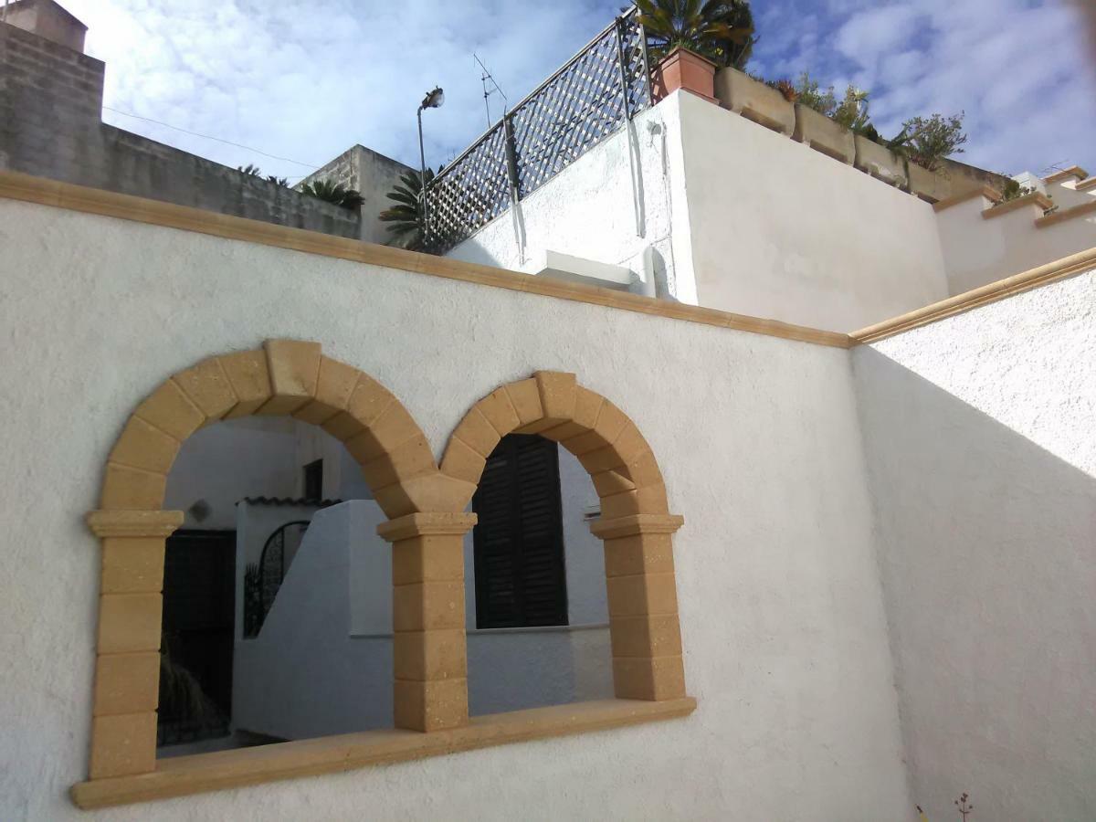 La Corte Di Zaccaria مازارا ديل فالو المظهر الخارجي الصورة